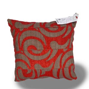 Cojin rojo con diseño de espiral